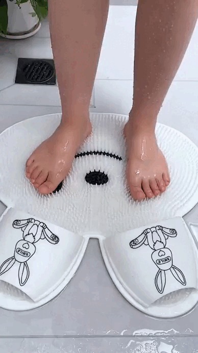Brosse à pieds en forme de lapin